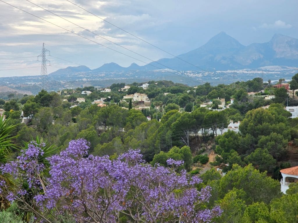 3 bedroom Villa for sale in Altea with pool garage - € 790,000 (Ref: 9912409)