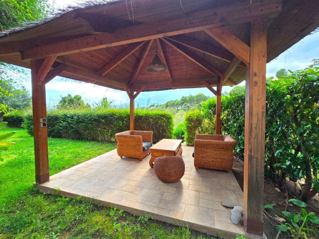 3 bedroom Villa for sale in Altea with pool garage - € 790,000 (Ref: 9912409)