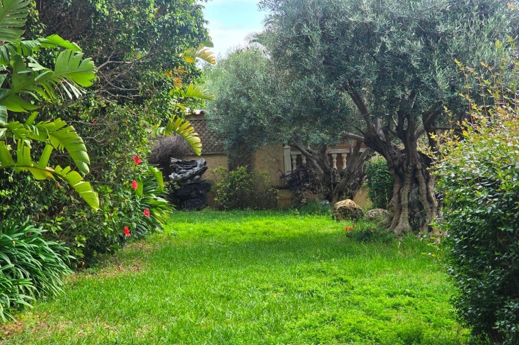 3 bedroom Villa for sale in Altea with pool garage - € 790,000 (Ref: 9912409)