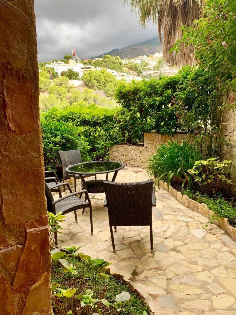 3 bedroom Villa for sale in Altea with pool garage - € 790,000 (Ref: 9912409)