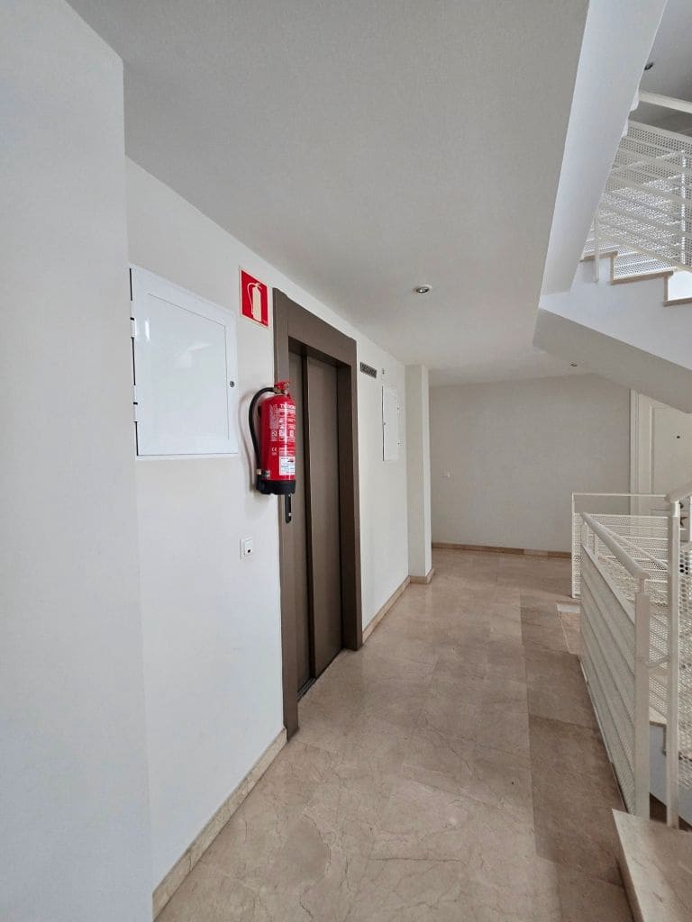 2 sovrum Lägenhet att hyra i Javea / Xabia med garage - 1 100 € (Ref: 9986276)
