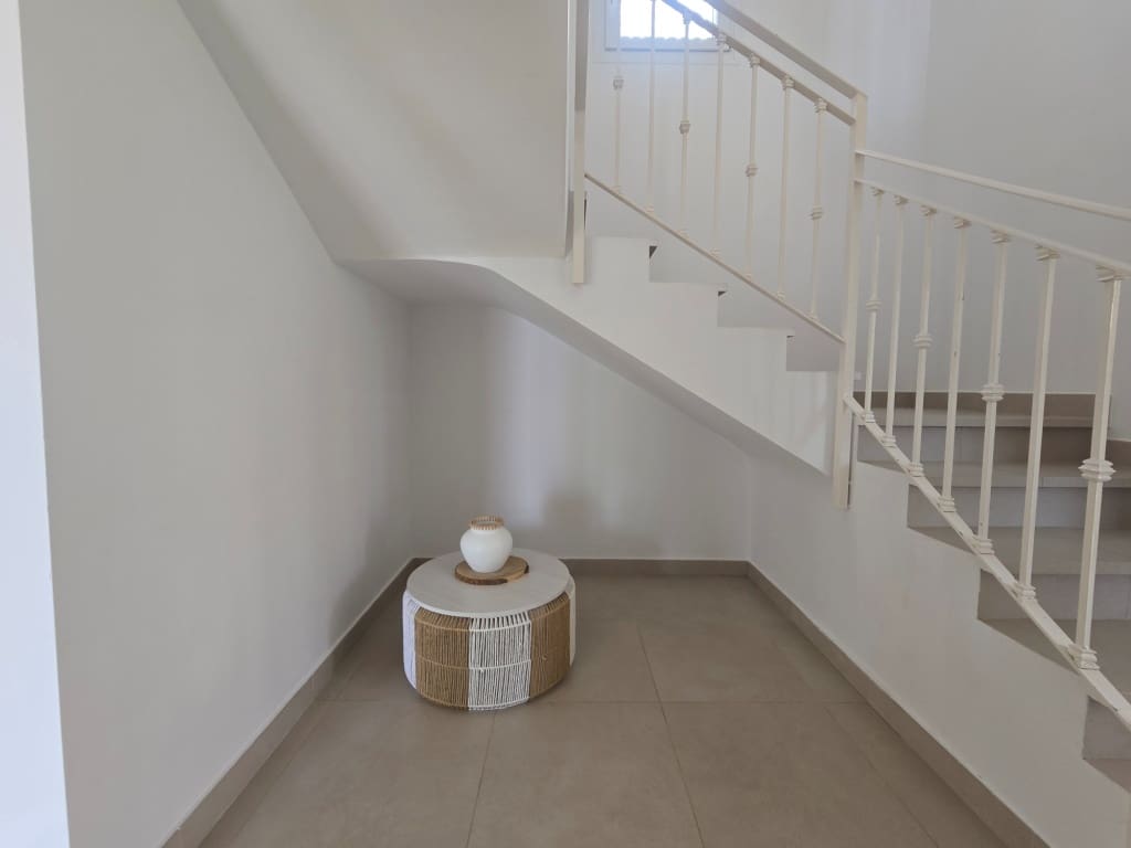 4 quarto Moradia para arrendar em Moraira com piscina garagem - 3 000 € (Ref: 9986277)