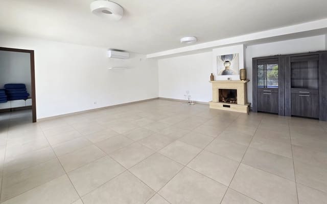 4 quarto Moradia para arrendar em Moraira, Teulada-Moraira com piscina garagem - 3 000 € (Ref: 9986277)