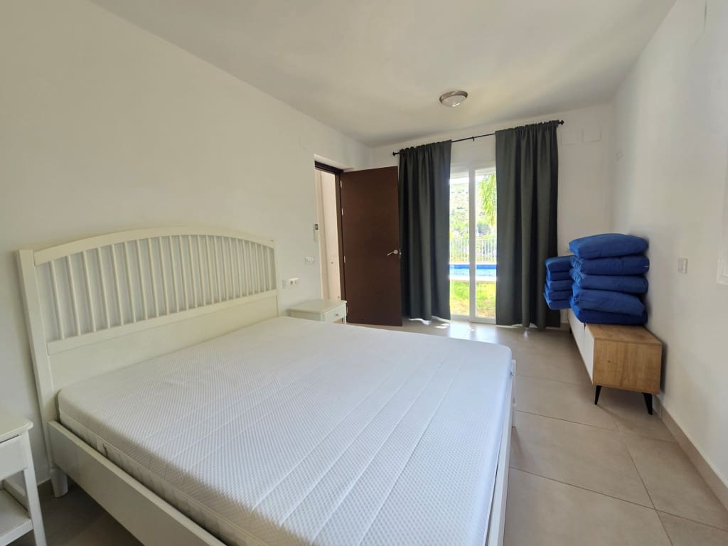 4 quarto Moradia para arrendar em Moraira com piscina garagem - 3 000 € (Ref: 9986277)