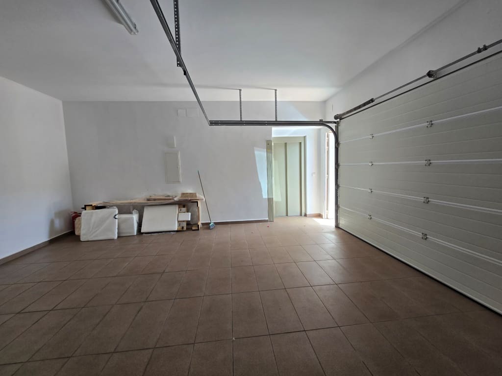 4 quarto Moradia para arrendar em Moraira com piscina garagem - 3 000 € (Ref: 9986277)