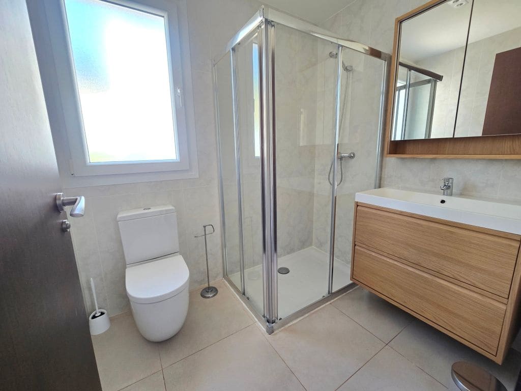 4 quarto Moradia para arrendar em Moraira com piscina garagem - 3 000 € (Ref: 9986277)