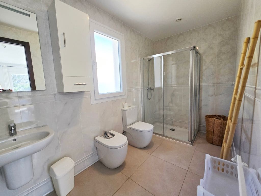 4 quarto Moradia para arrendar em Moraira com piscina garagem - 3 000 € (Ref: 9986277)