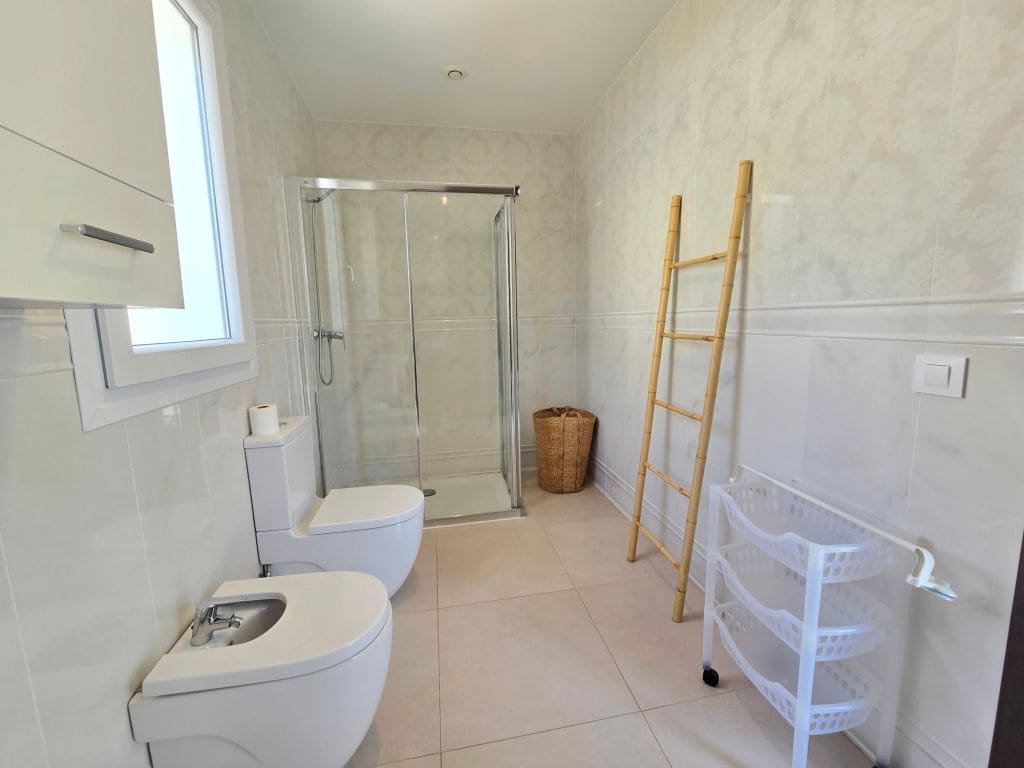 4 quarto Moradia para arrendar em Moraira com piscina garagem - 3 000 € (Ref: 9986277)