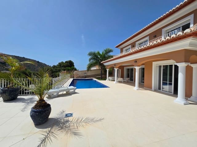 4 quarto Moradia para arrendar em Moraira, Teulada-Moraira com piscina garagem - 3 000 € (Ref: 9986277)