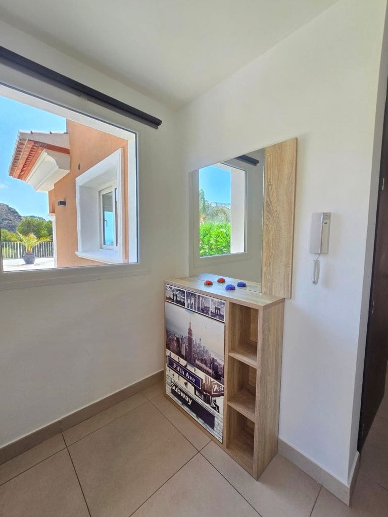 4 quarto Moradia para arrendar em Moraira com piscina garagem - 3 000 € (Ref: 9986277)