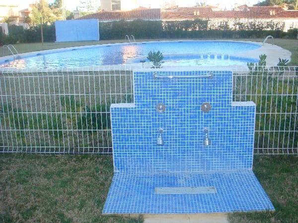 Appartement de 2 chambres à louer à Denia avec piscine - 900 € (Ref: 9986280)
