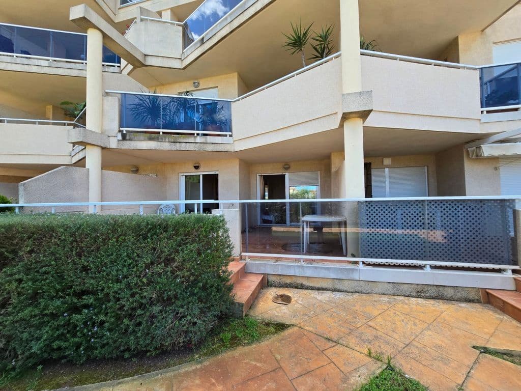 Appartement de 2 chambres à louer à Denia avec piscine - 900 € (Ref: 9986280)