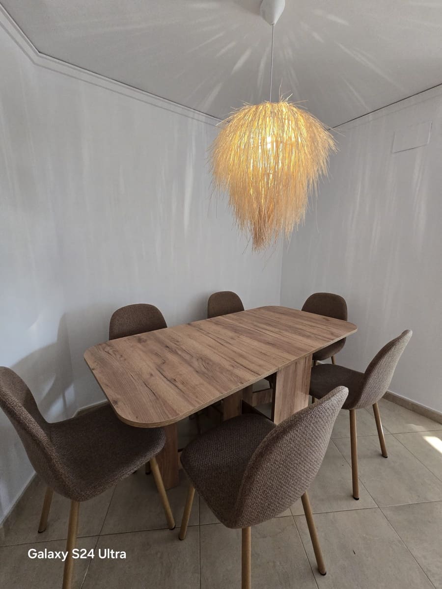 Appartement de 2 chambres à louer à Denia avec piscine - 900 € (Ref: 9986280)