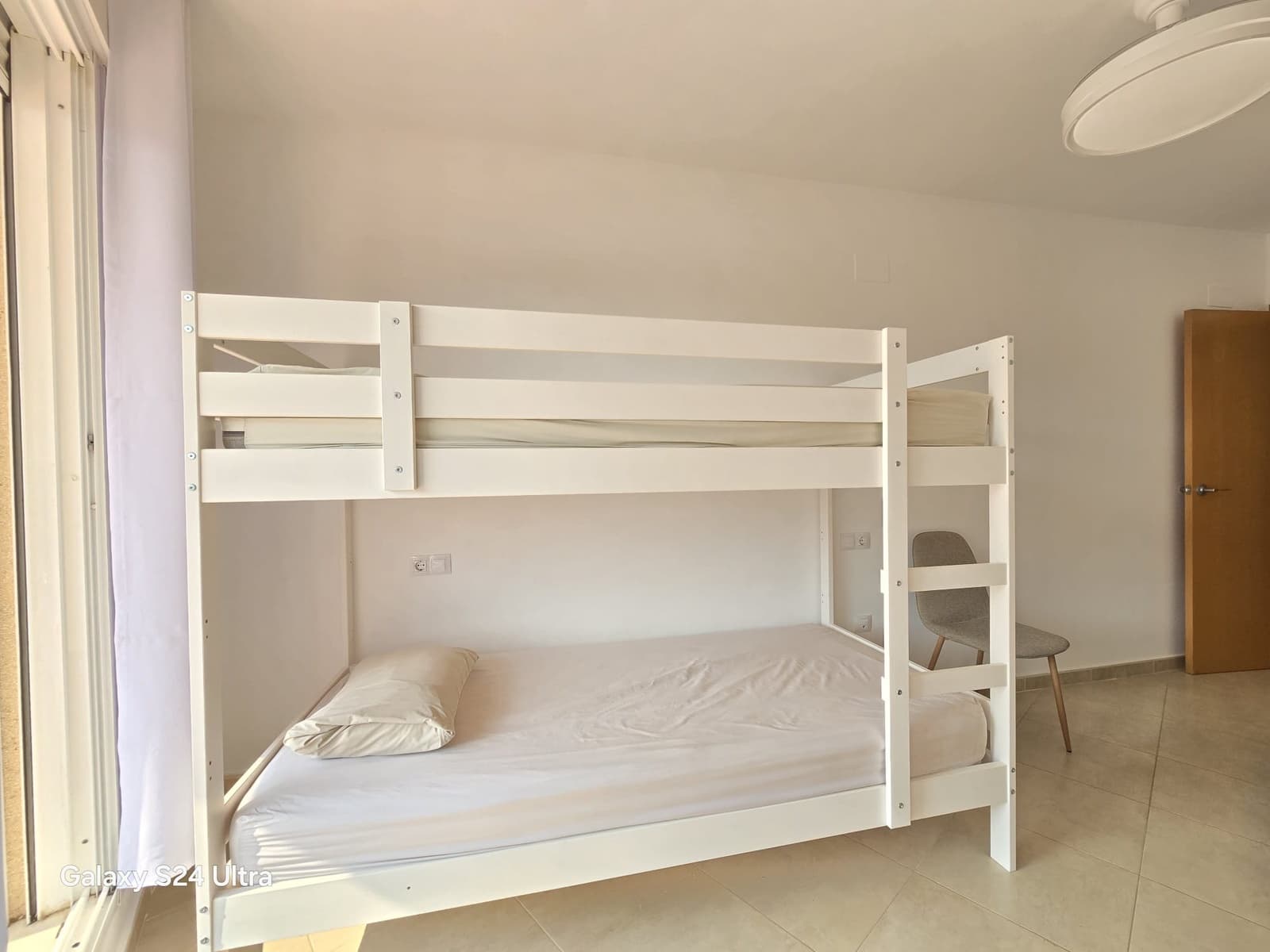 Appartement de 2 chambres à louer à Denia avec piscine - 900 € (Ref: 9986280)