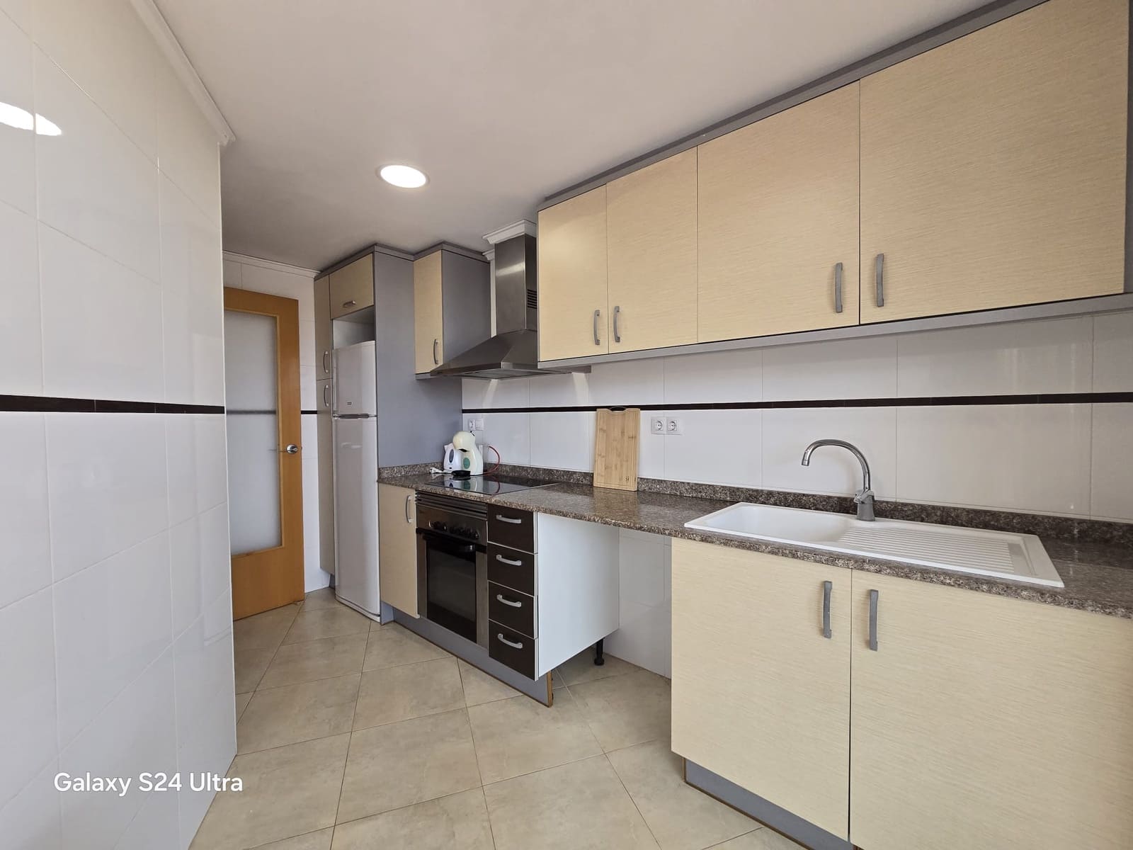 Appartement de 2 chambres à louer à Denia avec piscine - 900 € (Ref: 9986280)