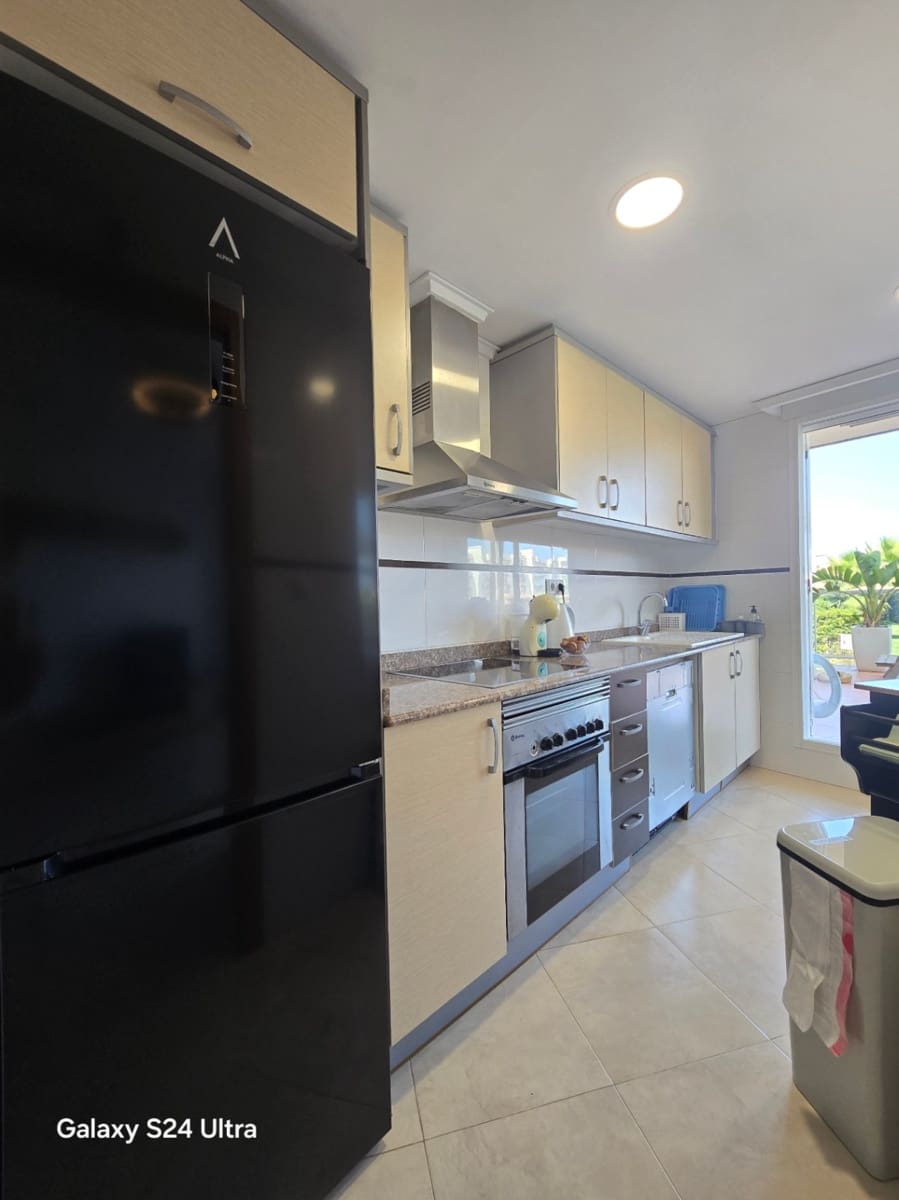 2 bedroom Apartment for rent in Denia with pool - € 875 (Ref: 9986280)
