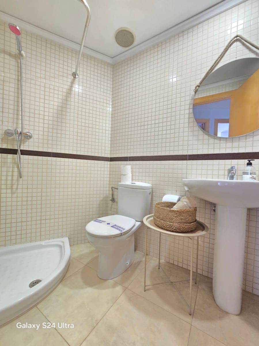 2 bedroom Apartment for rent in Denia with pool - € 875 (Ref: 9986280)