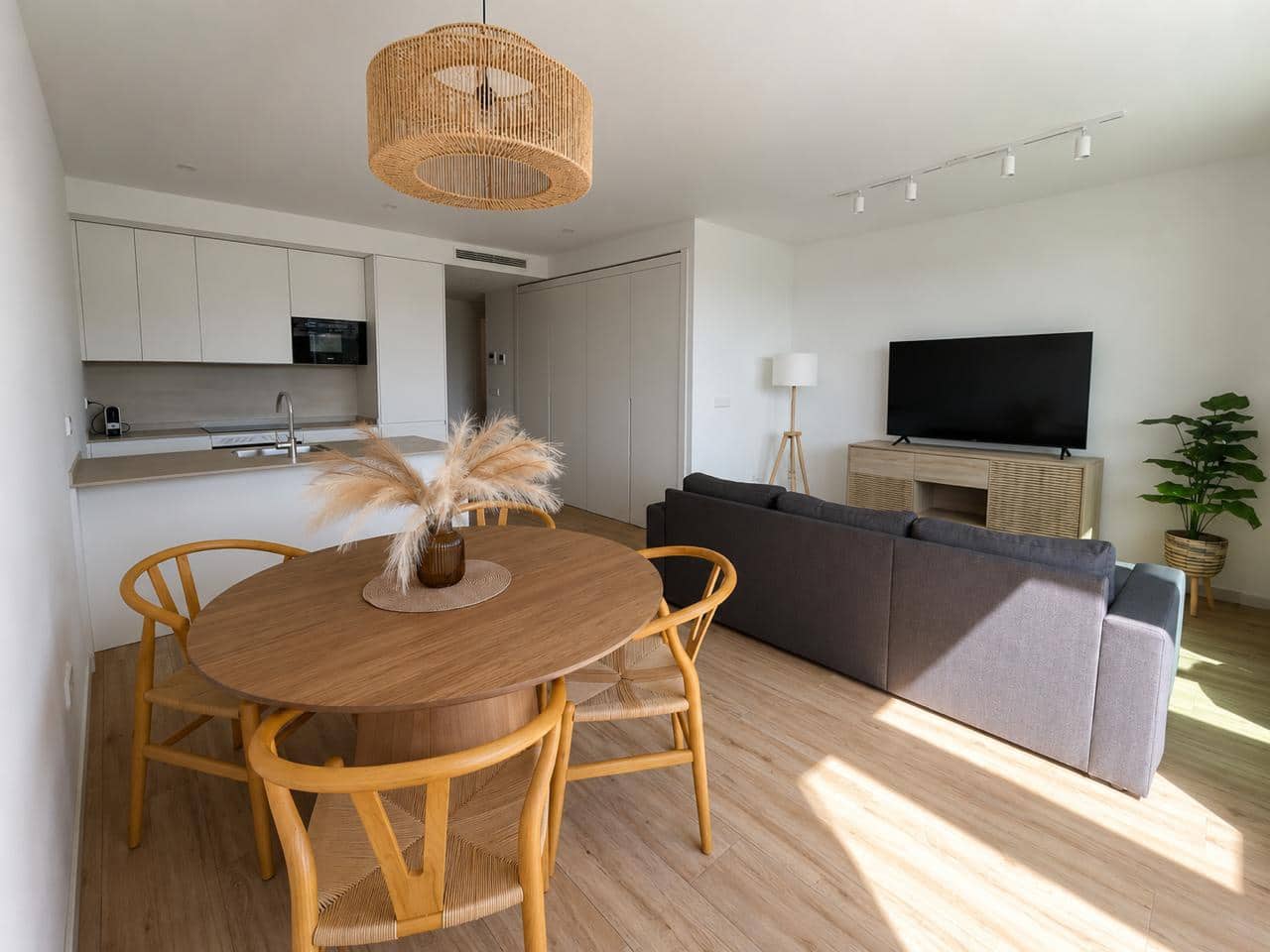 Appartement de 3 chambres à louer à Javea / Xabia avec piscine garage - 2 000 € (Ref: 9986281)