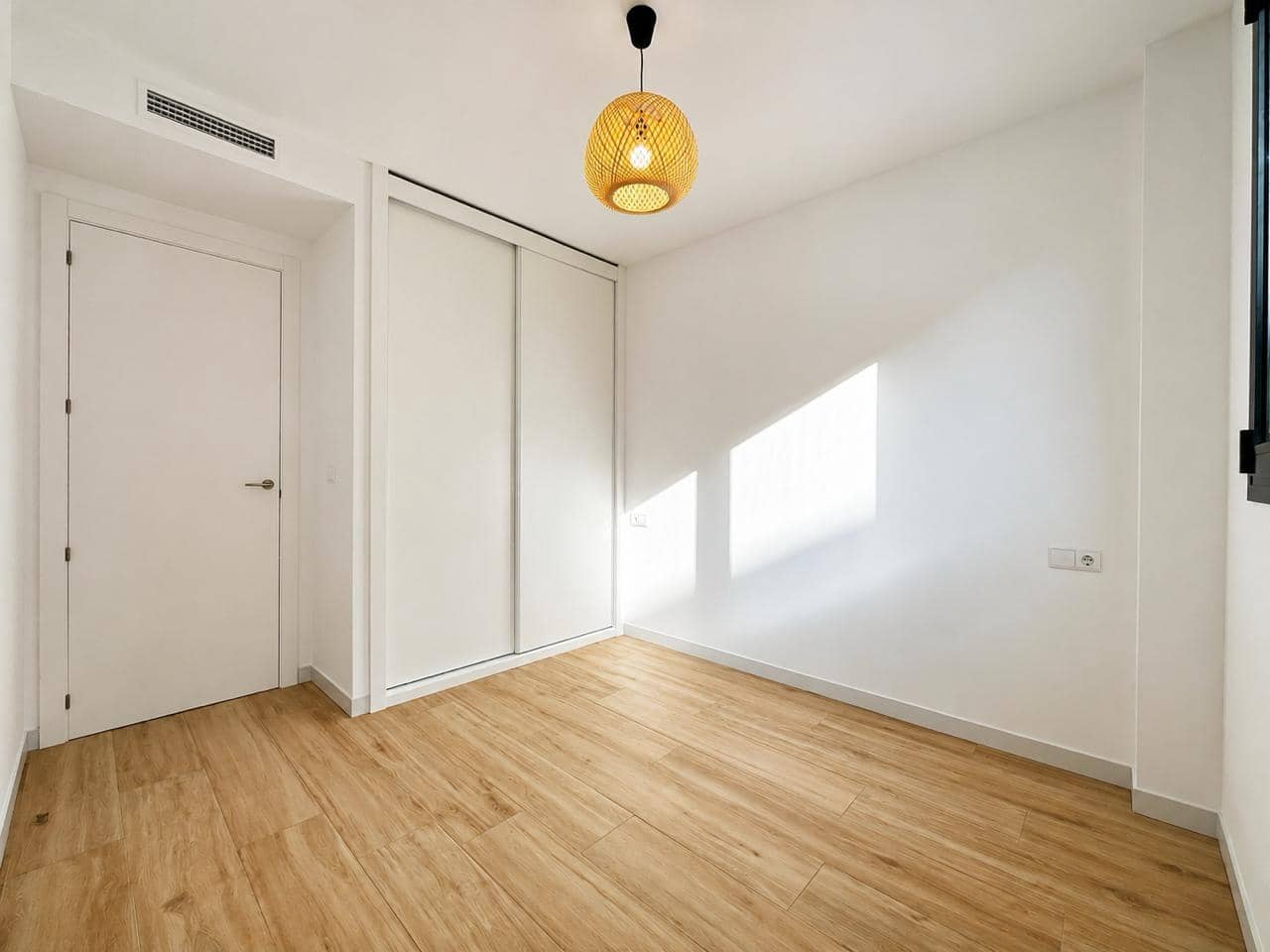 Appartement de 3 chambres à louer à Javea / Xabia avec piscine garage - 2 000 € (Ref: 9986281)