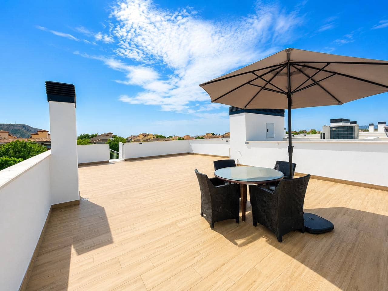 Appartement de 3 chambres à louer à Javea / Xabia avec piscine garage - 2 000 € (Ref: 9986281)