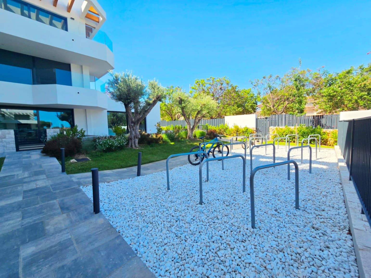 Appartement de 3 chambres à louer à Javea / Xabia avec piscine garage - 2 000 € (Ref: 9986281)