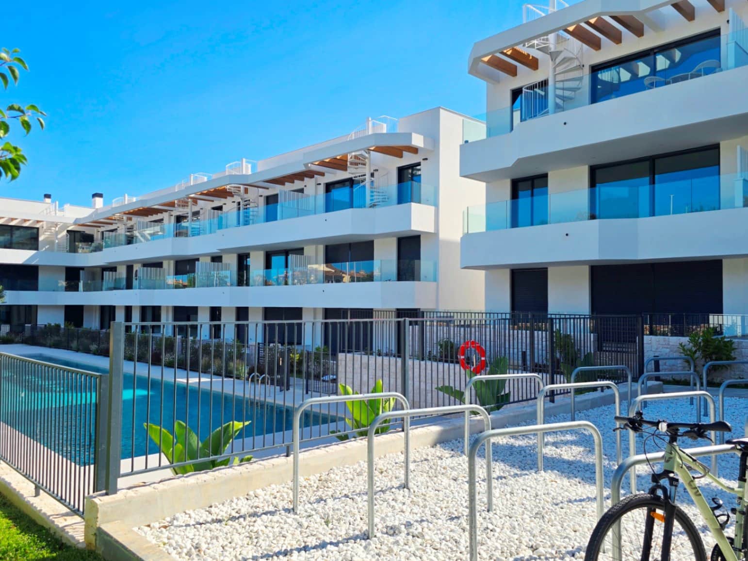 Appartement de 3 chambres à louer à Javea / Xabia avec piscine garage - 2 000 € (Ref: 9986281)