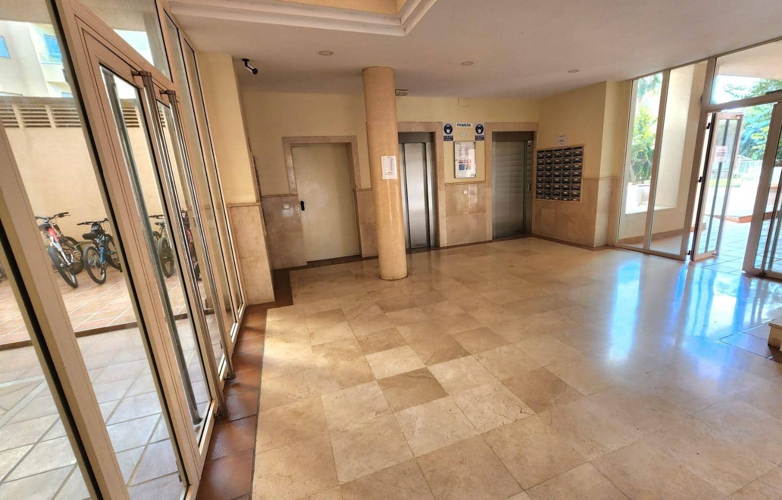 2 chambre Appartement à vendre à Roquetas de Mar avec piscine garage - 235 000 € (Ref: 9458643)