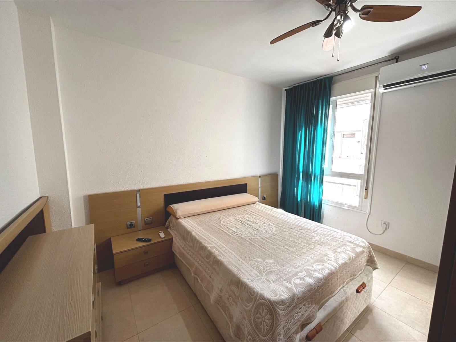 2 bedroom Flat for sale in Roquetas de Mar with garage - € 119,900 (Ref: 9458645)