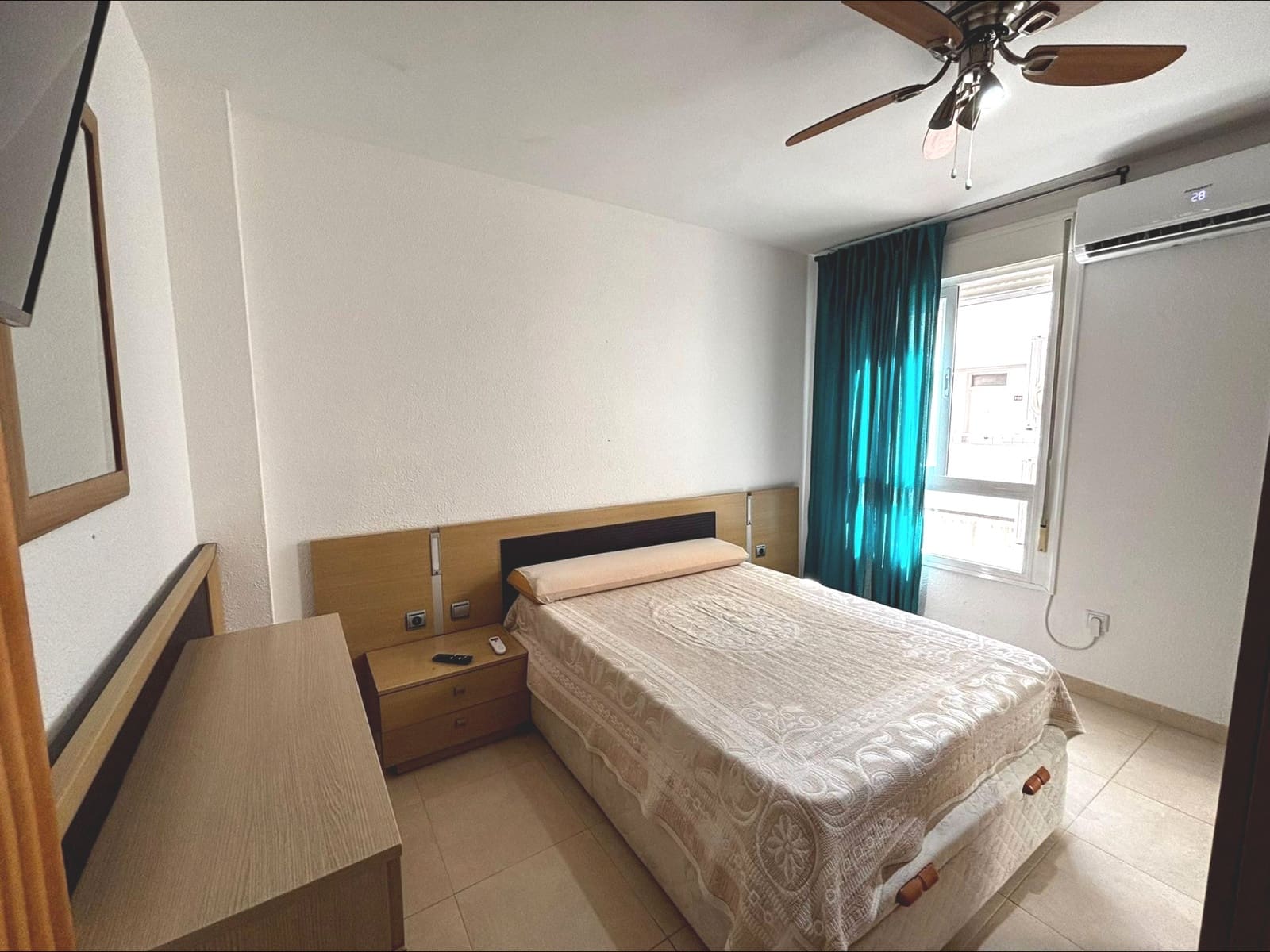 2 bedroom Flat for sale in Roquetas de Mar with garage - € 119,900 (Ref: 9458645)