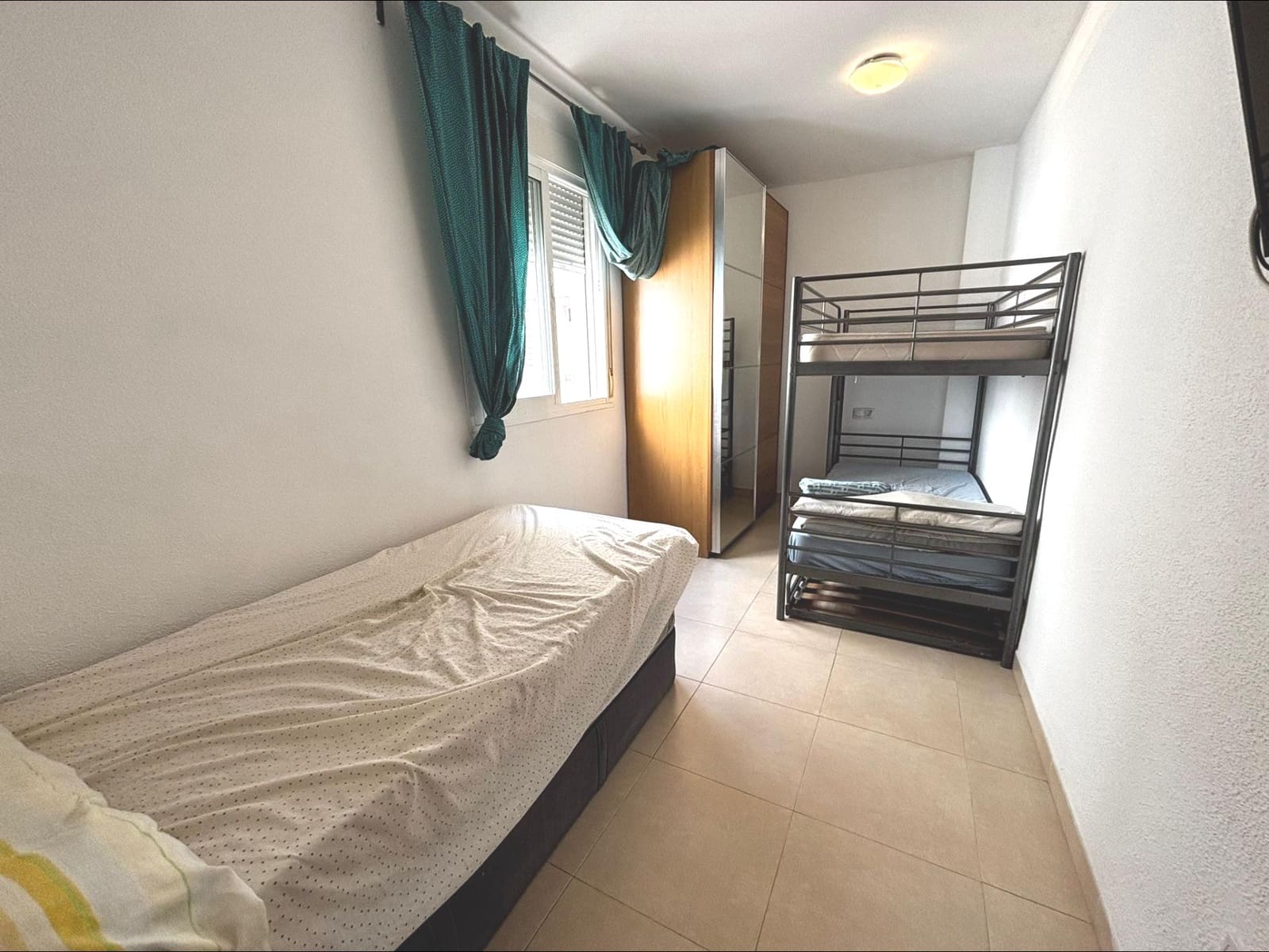 2 bedroom Flat for sale in Roquetas de Mar with garage - € 119,900 (Ref: 9458645)