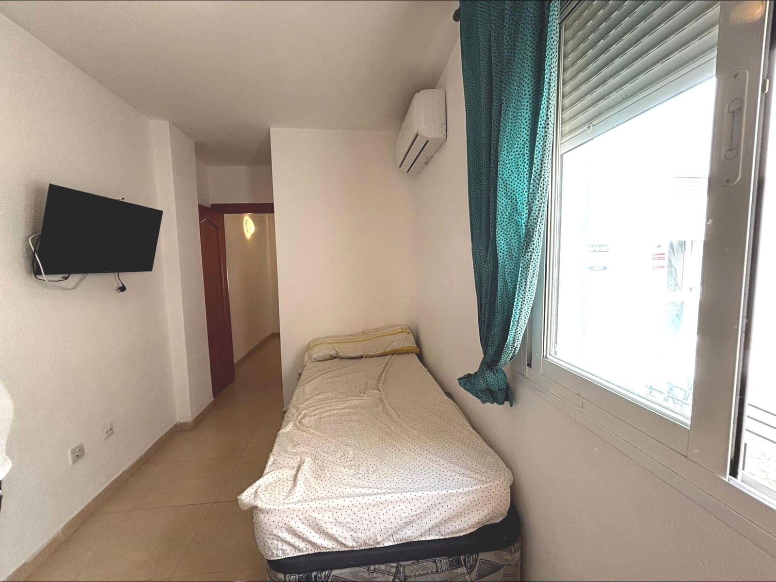 2 bedroom Flat for sale in Roquetas de Mar with garage - € 119,900 (Ref: 9458645)