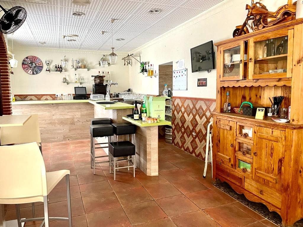 Kommersiell til salgs i Roquetas de Mar - € 115 324 (Ref: 9458649)