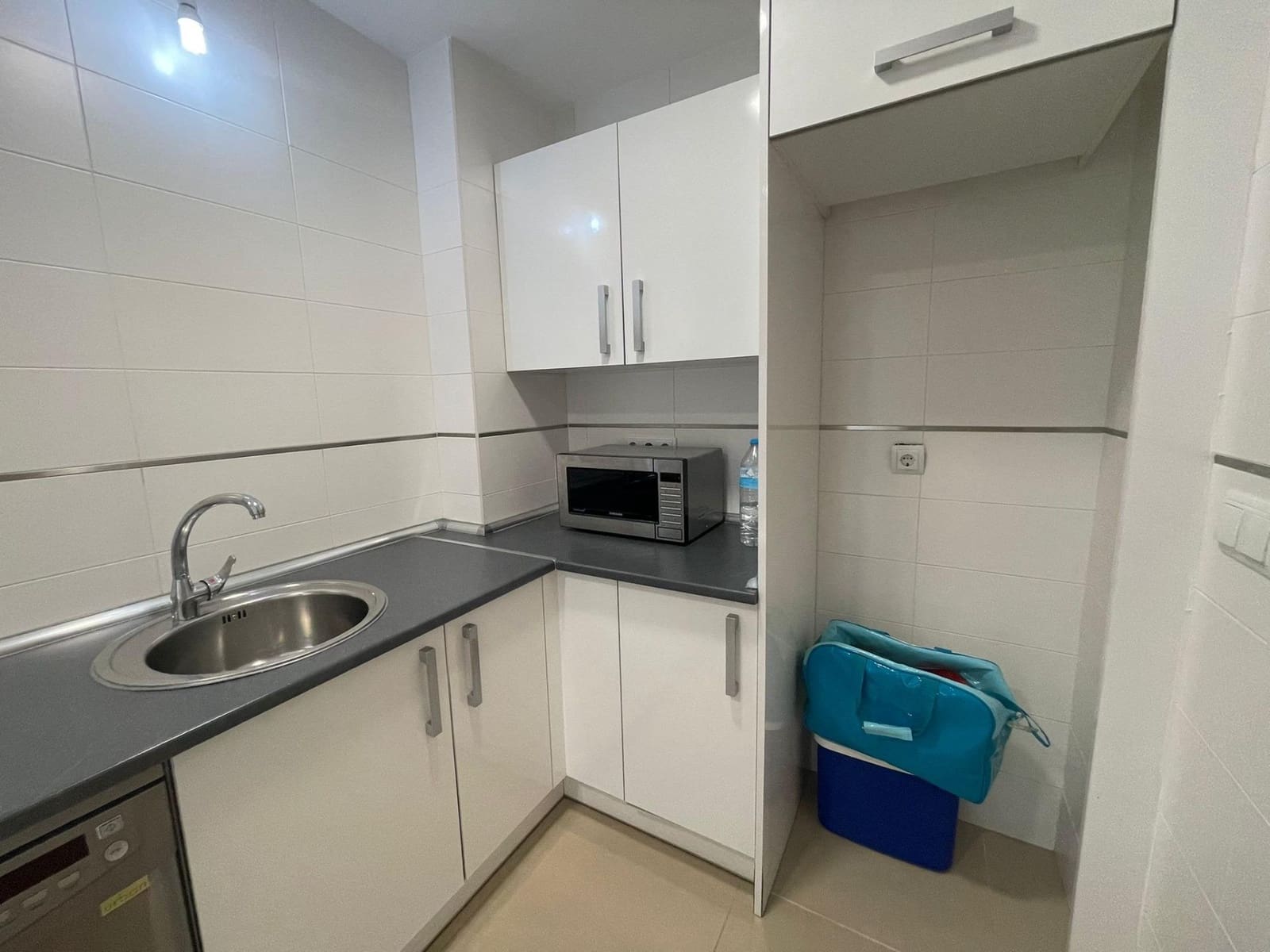 2 sypialnia Apartament na sprzedaż w Roquetas de Mar z basenem - 231 500 € (Ref: 9458652)