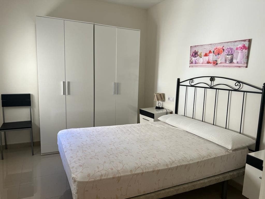 5 slaapkamer Huis te koop in Roquetas de Mar - € 265.000 (Ref: 9458655)