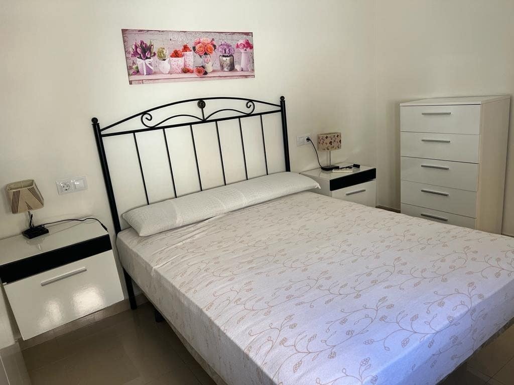 5 slaapkamer Huis te koop in Roquetas de Mar - € 265.000 (Ref: 9458655)