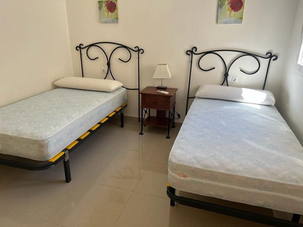 5 slaapkamer Huis te koop in Roquetas de Mar - € 265.000 (Ref: 9458655)