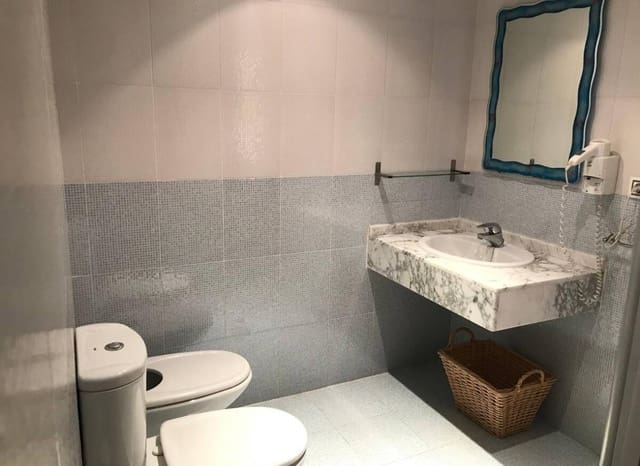 2 soverom Leilighet til salgs i Roquetas de Mar med svømmebasseng garasje - € 170 000 (Ref: 9458659)