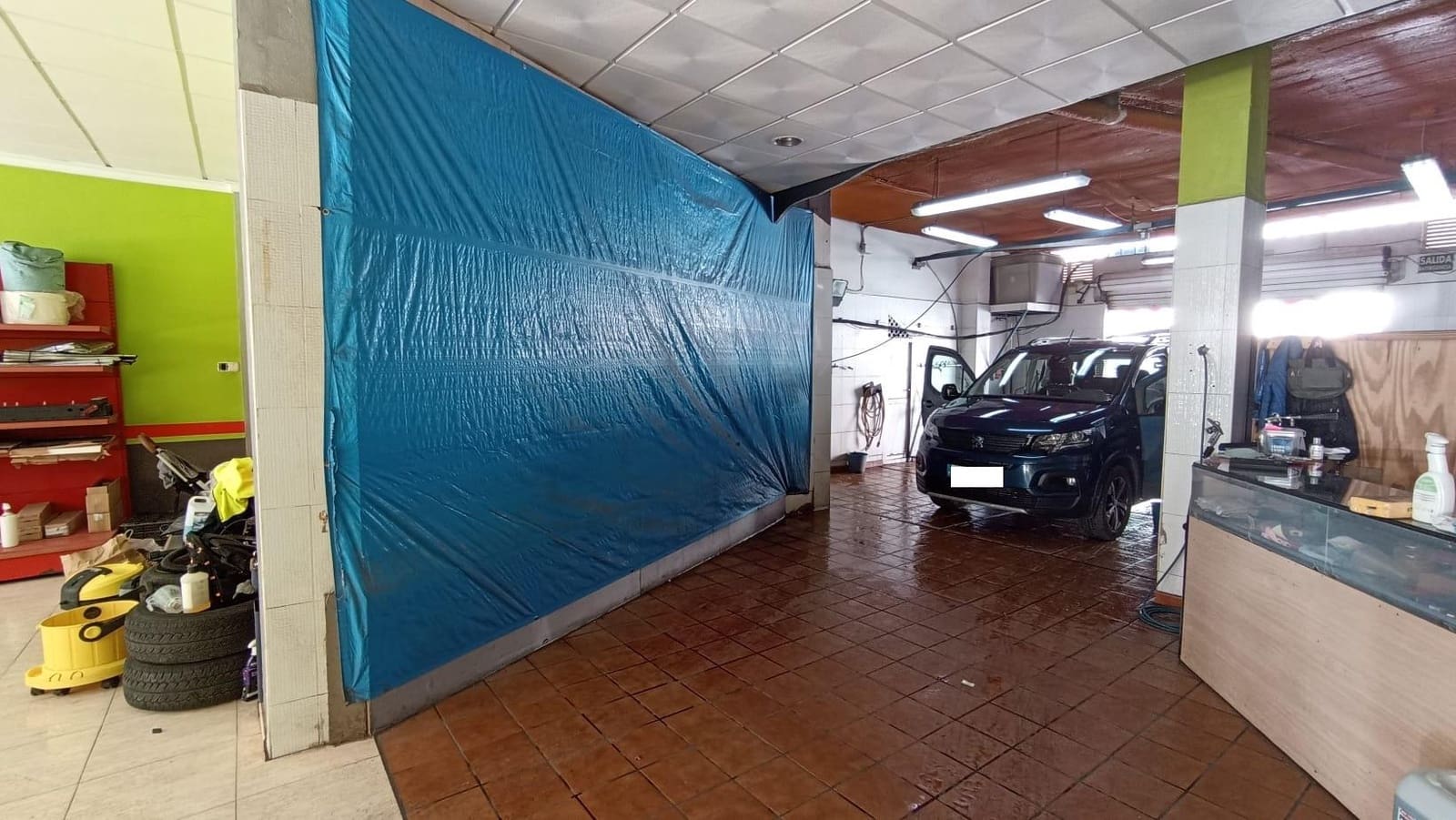 Local Comercial en Roquetas de Mar en venta con garaje - 250.000 € (Ref: 9458664)