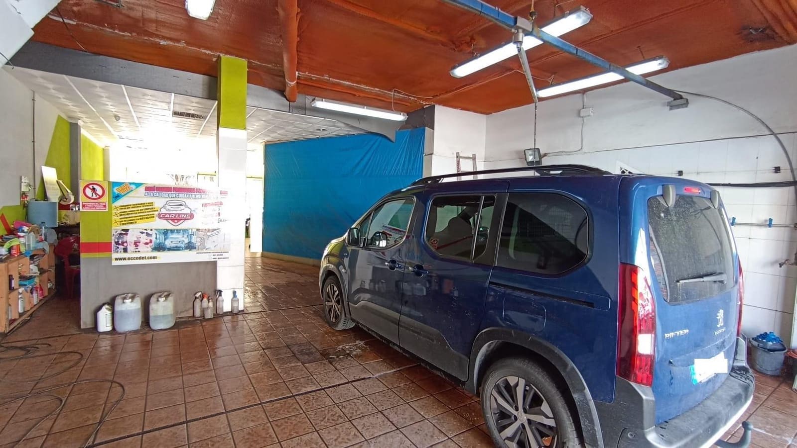 Local Comercial en Roquetas de Mar en venta con garaje - 250.000 € (Ref: 9458664)