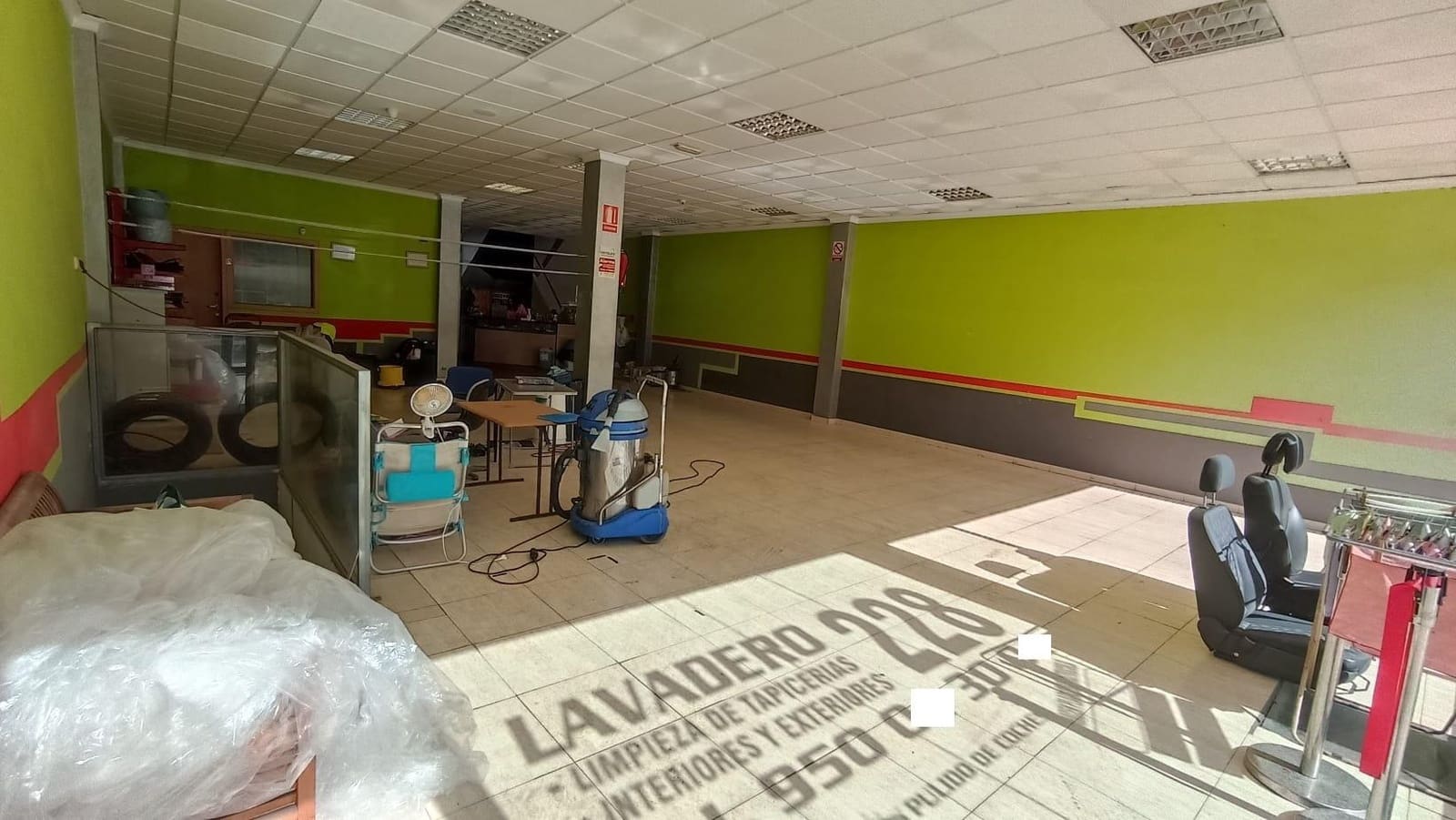 Local Comercial en Roquetas de Mar en venta con garaje - 250.000 € (Ref: 9458664)
