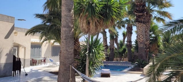 5 makuuhuone Huvila myytävänä paikassa El Parador de las Hortichuelas, Roquetas de Mar mukana 
autotalli - 650 000 € (Ref: 9458665)