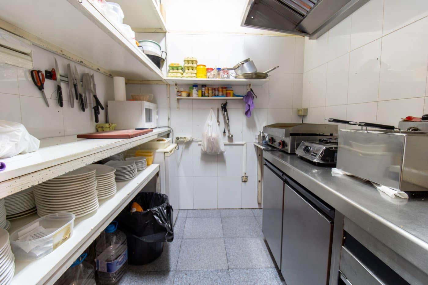 Commercial for sale in Roquetas de Mar - € 122,000 (Ref: 9458667)