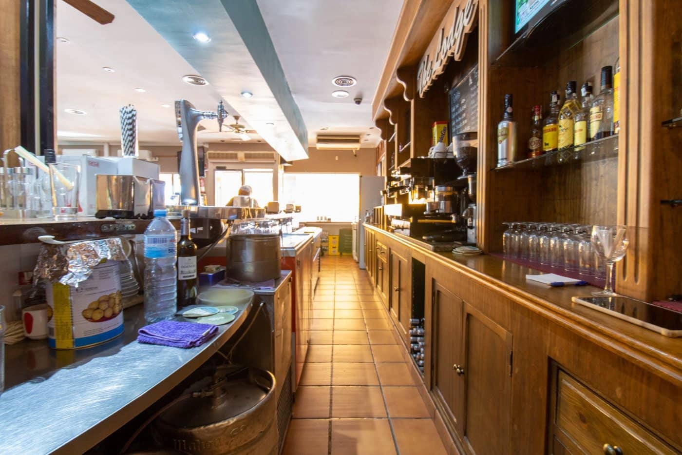 Commercial for sale in Roquetas de Mar - € 122,000 (Ref: 9458667)