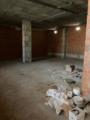 Commercieel te huur in Roquetas de Mar - € 500 (Ref: 9458670)