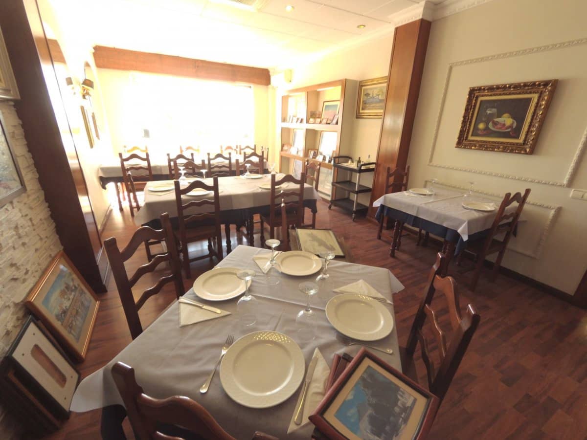 Comercial para venda em Roquetas de Mar - 298 000 € (Ref: 9458671)