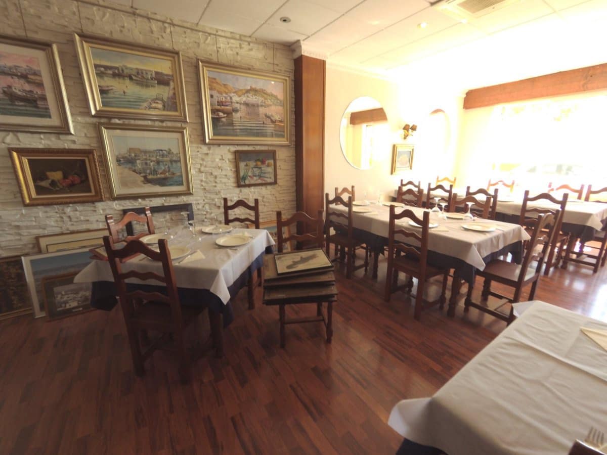 Comercial para venda em Roquetas de Mar - 298 000 € (Ref: 9458671)