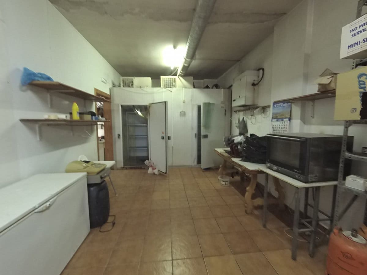 Comercial para venda em Roquetas de Mar - 298 000 € (Ref: 9458671)