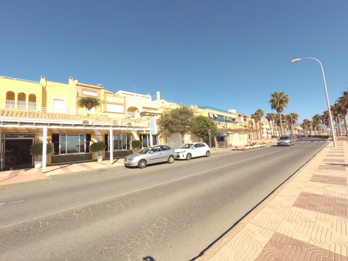 Comercial para venda em Roquetas de Mar - 298 000 € (Ref: 9458671)