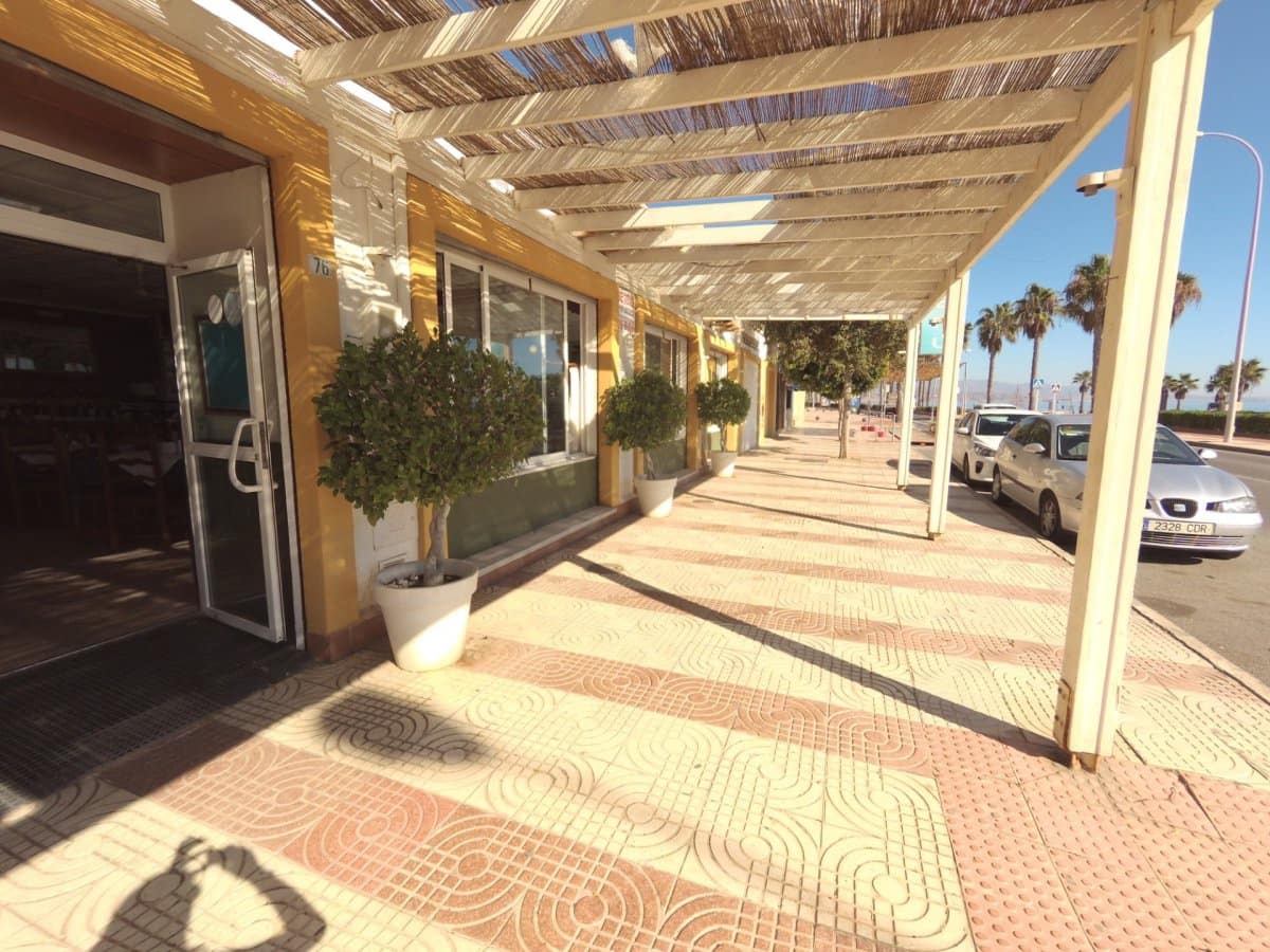 Comercial para venda em Roquetas de Mar - 298 000 € (Ref: 9458671)