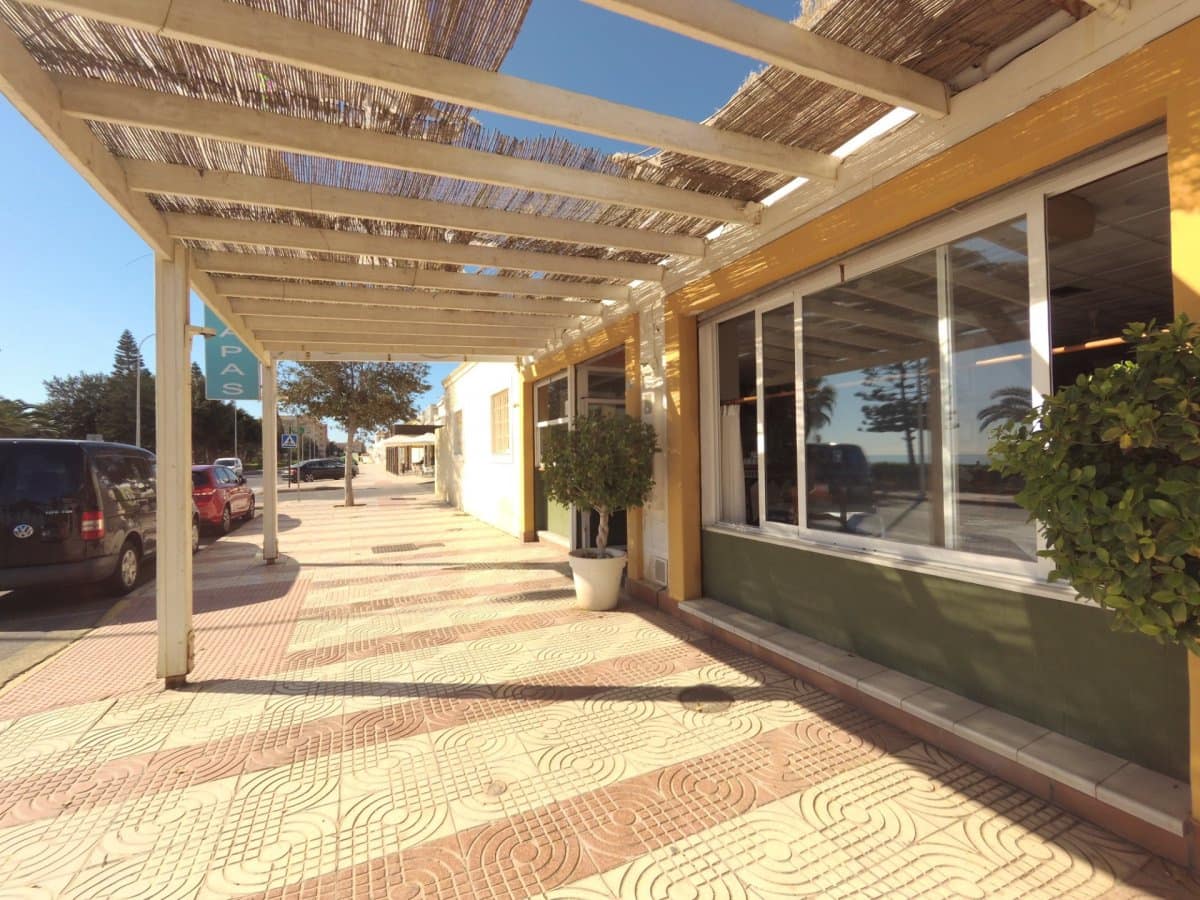 Comercial para venda em Roquetas de Mar - 298 000 € (Ref: 9458671)